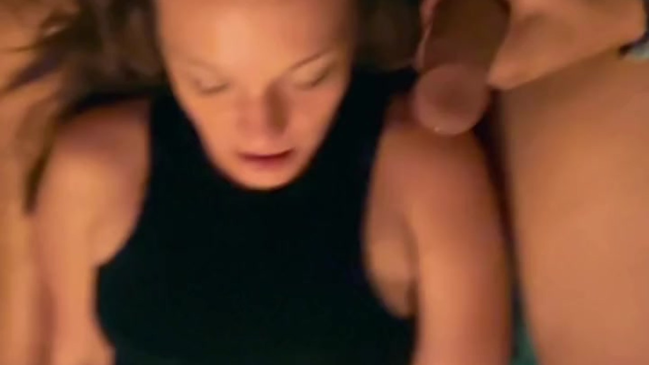 Masterbate before she rides it