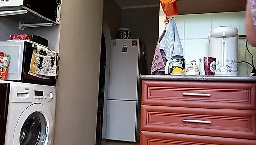 jerks off, makes a blowjob and jerks off my cock again