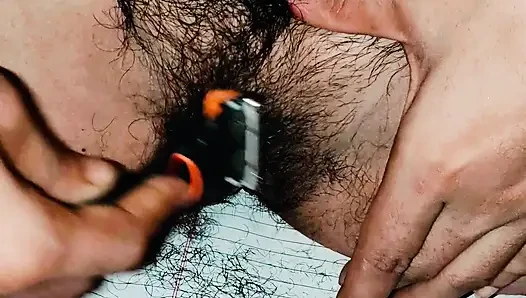 Indian bhabhi ne chudai krwai aur phir apni chut ke baal safe keya
