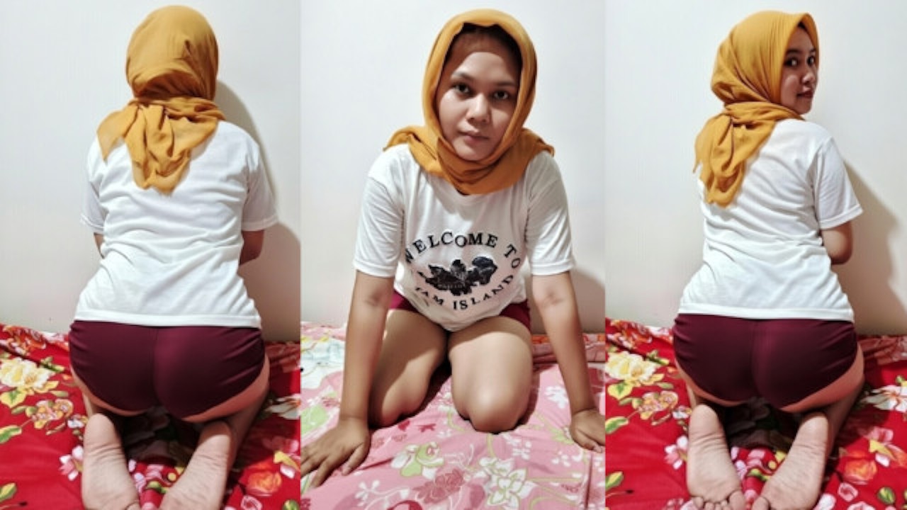 Ngentot cewek cantik jilbab muslimah tanpa kondom. Dia tak mau lepas hijab saat ngentot-Evesyantika
