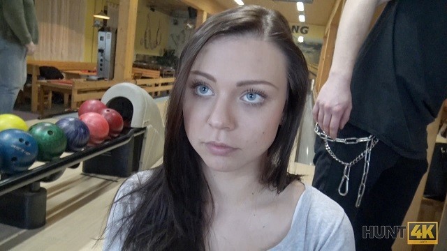 HUNT4K. seductive girlfriend