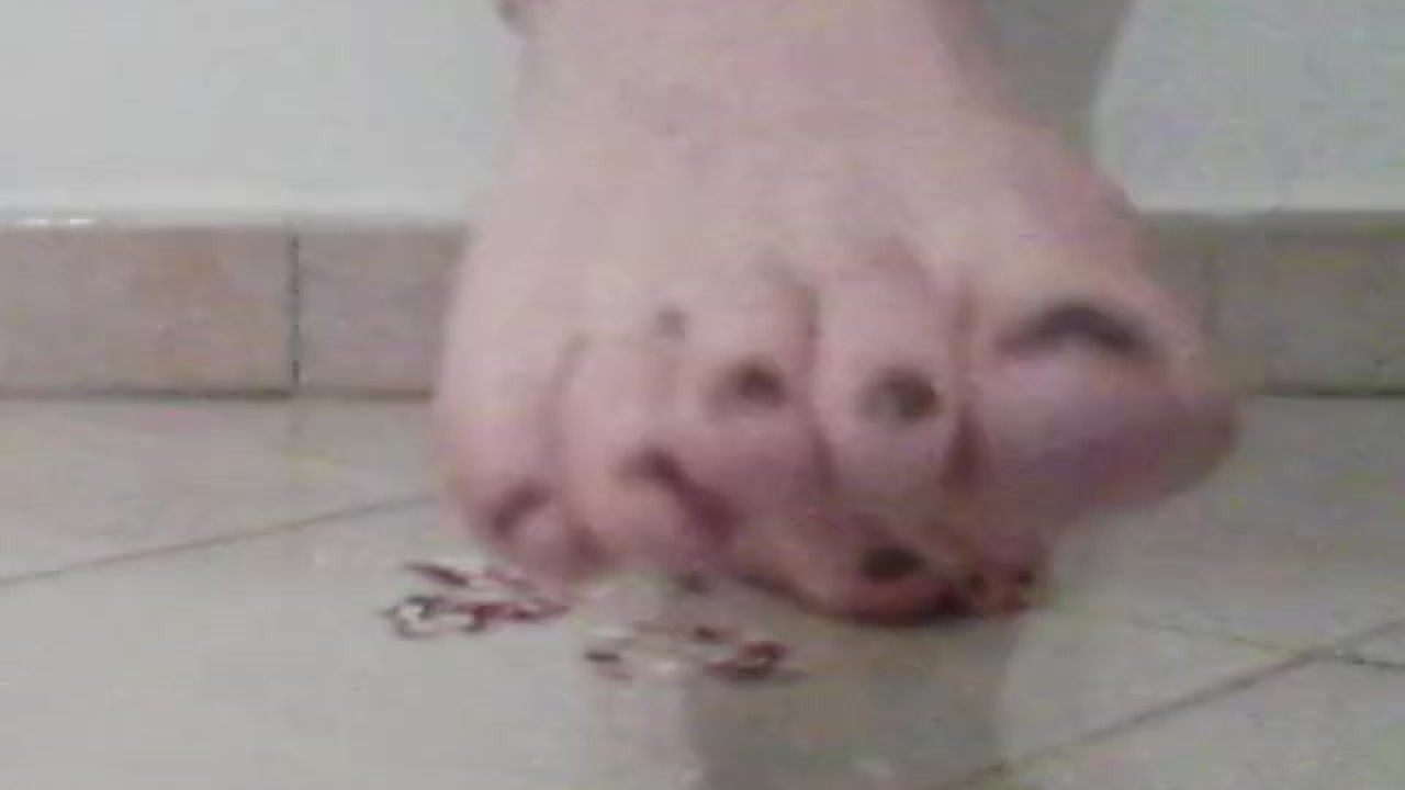 GIANT FEET