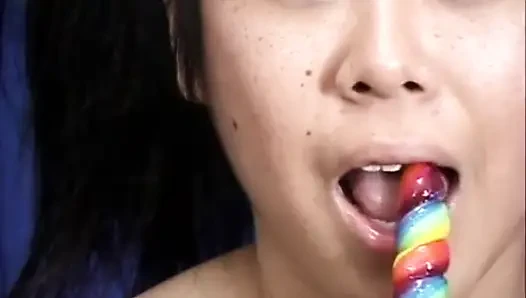 Sexy Asian babe pussy fucking...cum in mouth