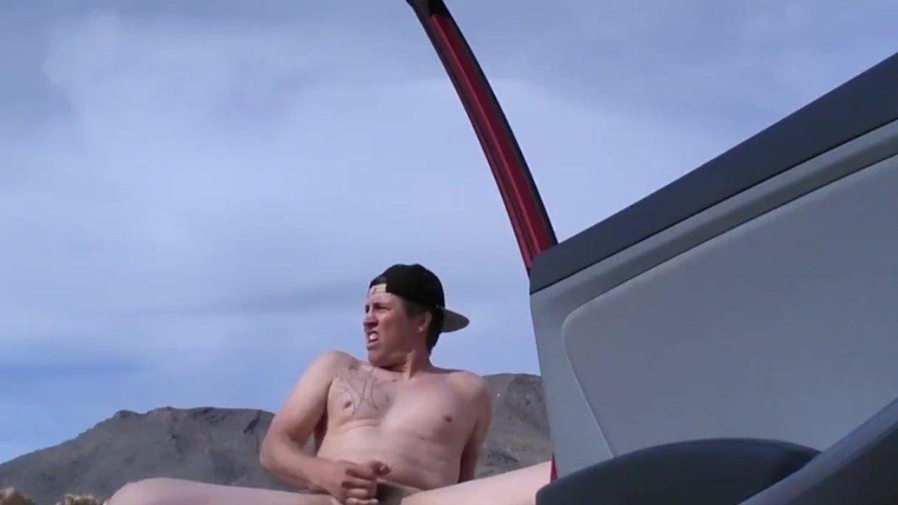 Fun in the sun (Public Masturbation) **Full Version**
