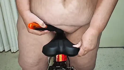 Rode the seat of my NEW bike untill I SQUIRTED all over it.