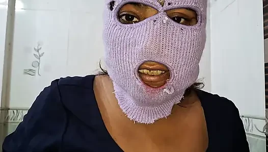 Indian Aunty took a bath to cool off and had fun by inserting eggplant into her pussy,
