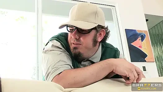 Brazzers - Woody’s Viral Scheme Sabotaging Johnny Sins to Fuck Veronica Rodriguez