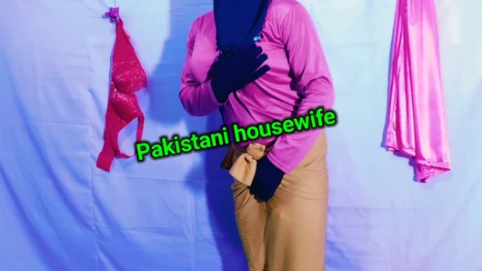 Pakistani hot and sexy house wife porn