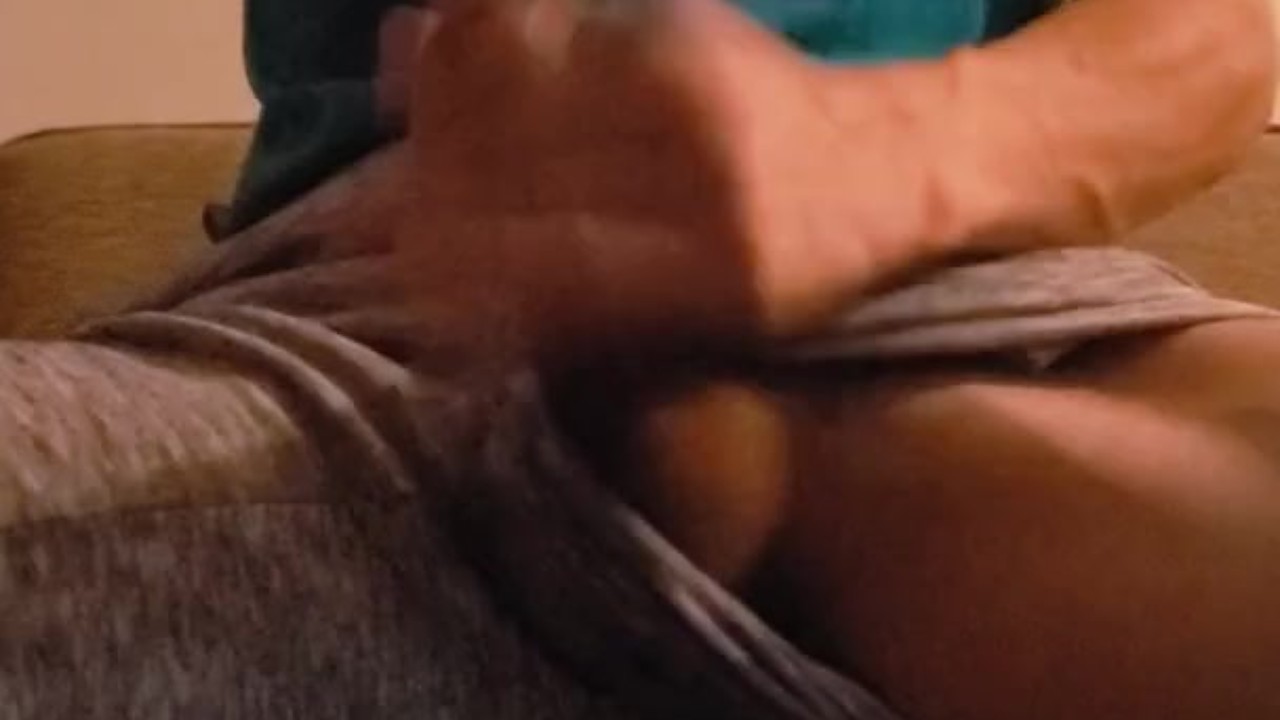 Quick Nut before Friend comes back