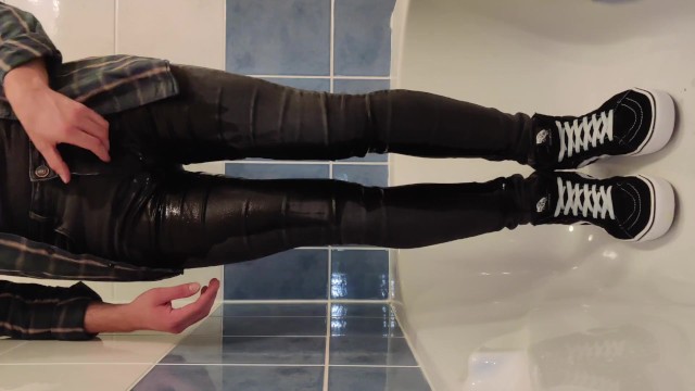Pissing My Dried Out Skinny Jeans In The Shower (6th Wetting)