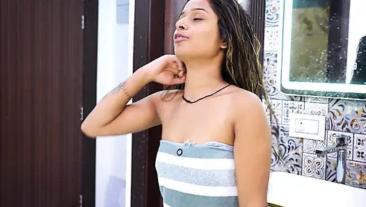 Indian girl call her boyfriend at home after bath