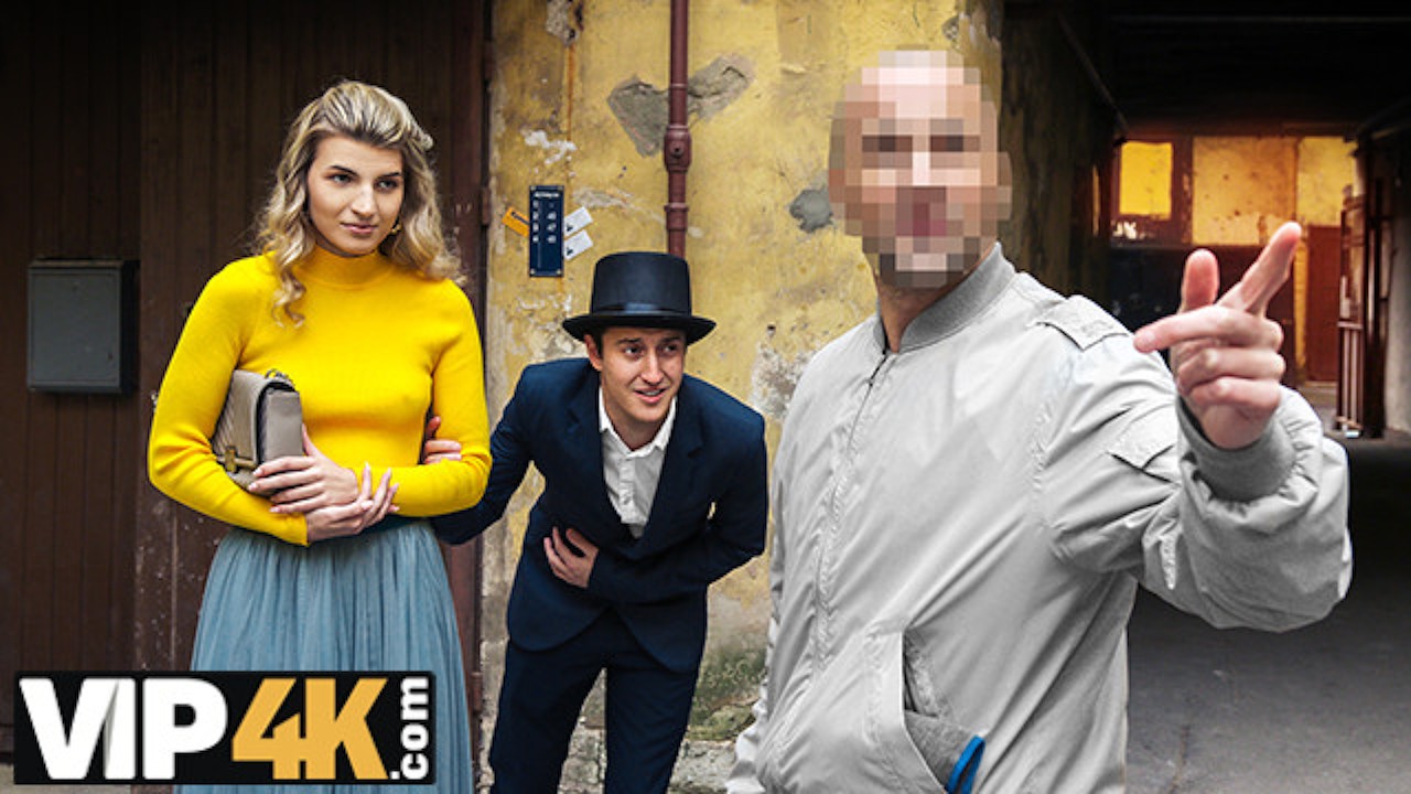 HUNT4K. Sensual sex in front of magician is girlfriend's best trick