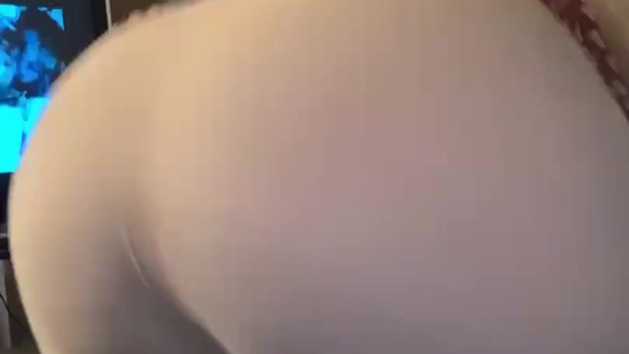 pawg shaking ass