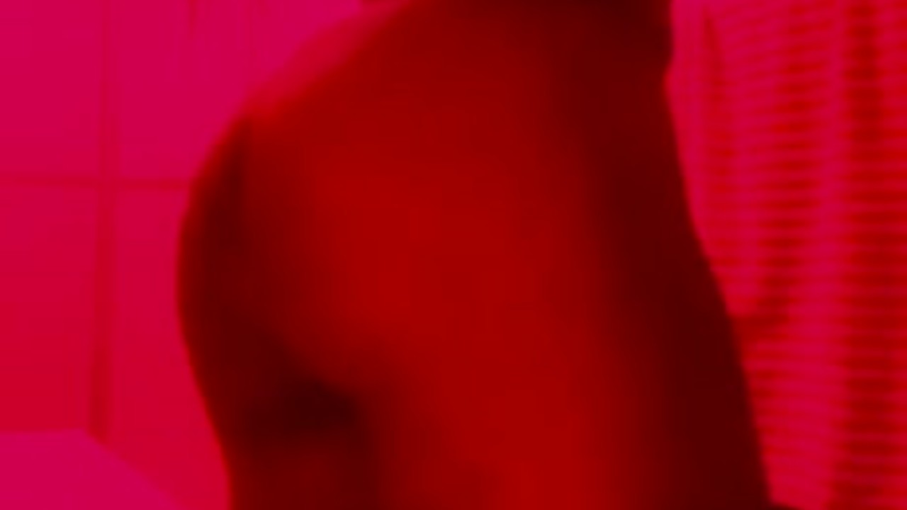Big Surprise‼️ Ts with huge long throbbing member‼️