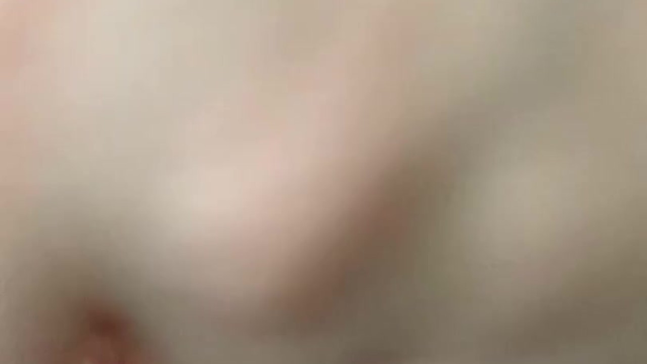 Sunday Juicy Pussy Fingering