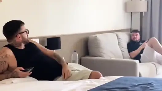 Cheating Slut Came Over for a Horny Threesome