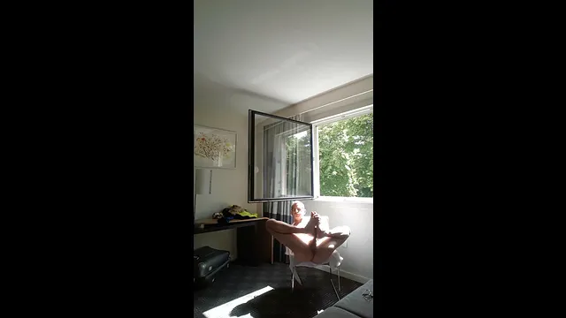 self footjob afternoon on the table hotel room