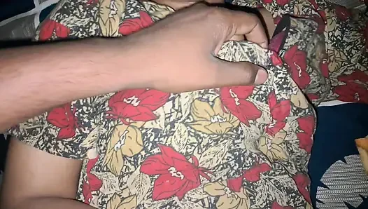 Indian desi bhabhi missionary fuck get cumshot