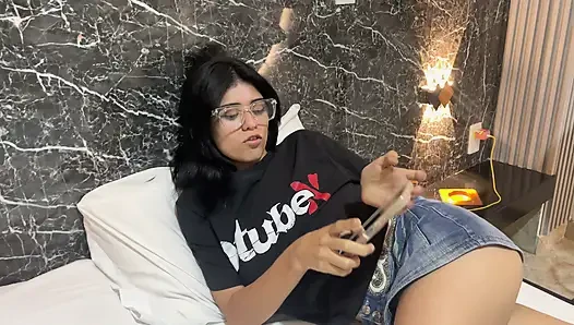 GIRL WANTS TO PARTICIPATE IN PORN CASTING