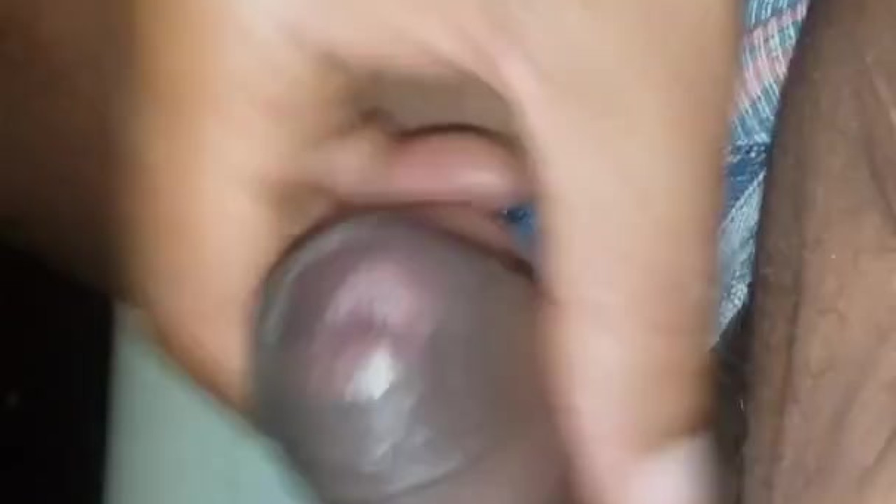 Me vengo mientras veo porno