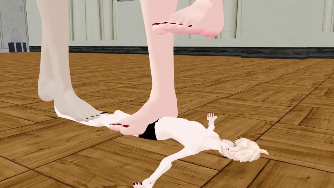 Giantess Kaguya and Lucy Trample