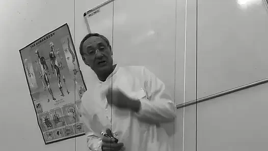 Mature sex at the doctor