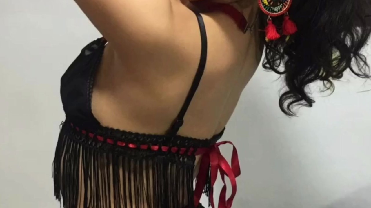 the sexy Maria, posing for you; contemplate