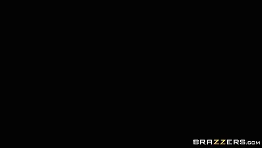 Brazzers - British Lexi Lowe Shares a Deep Throat Double Blowjob & 3some Sex with Stella