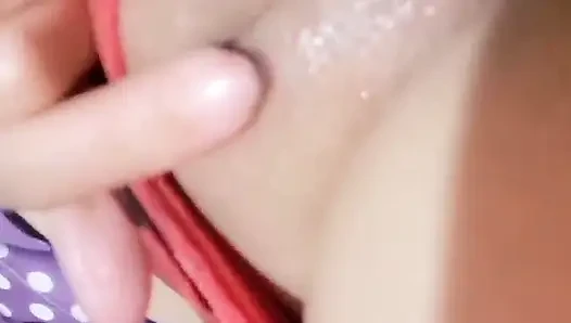 Do You Want to See the Ass of This 19-year-old Colombian Girl?