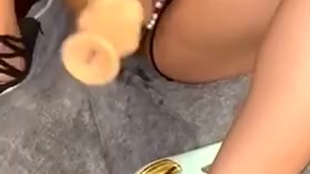 Sexy squirt with big dildo