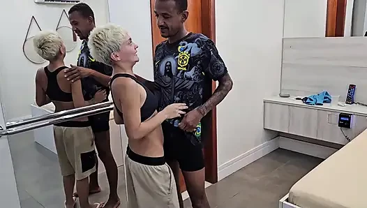 The super gifted broke the ass and pussy of the shoe