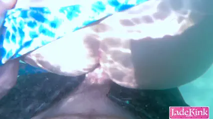 Romantic horny couple public beach underwater creampie