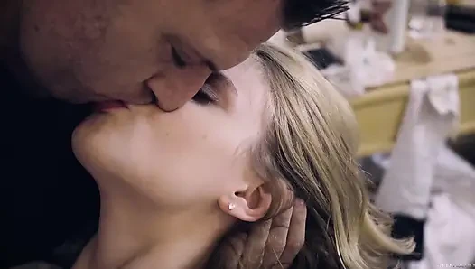 Southern Peach Hannah Hays Gets Dick