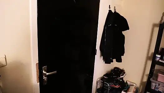 Neighbor’s Girlfriend Asked Me for a Favor and Ended Up Giving Me a Deepthroat Blowjob