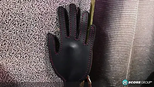 Kamille Amora Kinky Paddle