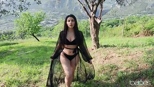 Babes - Picnic with Valentina