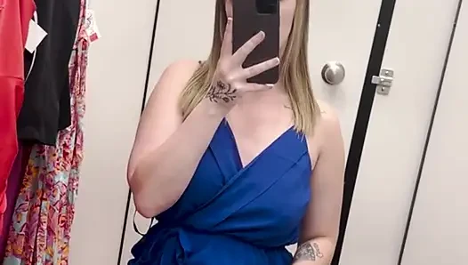 Risky Vibrator Play in Changing Room