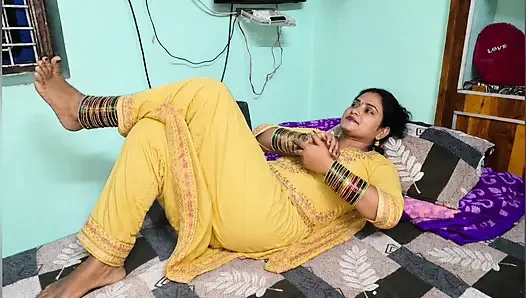 Pakisthani Newly Married Wife indoor bed Cozy viral Video Hindi