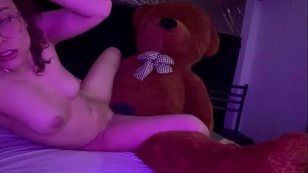 WE PLAYED RICH WITH MY RICH MASTURBATED BEAR