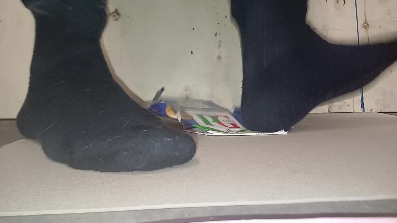 Male Box Crush in Socks, flattened by my 89kg size 11 feet
