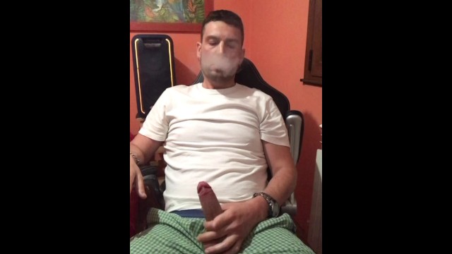 LA ENFERMERA CACHONDA ME ENCIENDE LA MECHA