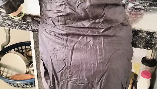 Pati ne apne patni ko romantic mood se chut ki chudai kiya aur chut ka maza liya . Indian desi village hindi viral sex videos