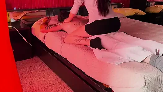 Slutty Masseuse Sits on Client's Face and Takes His Cock in Her Ass Until the Last Drop