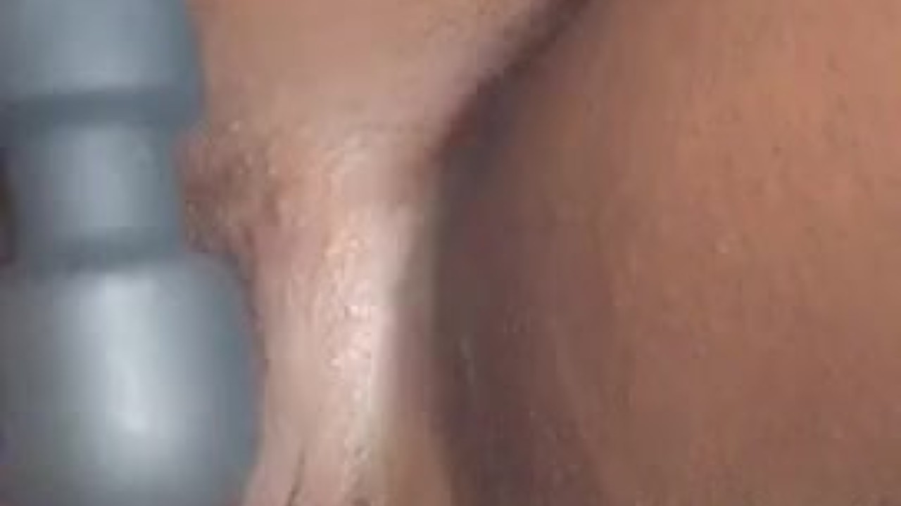 Enjoying an early nut with vibrator
