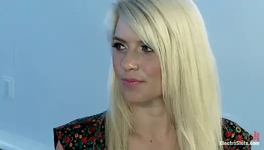 Anal Electrosex for a Cute Blonde
