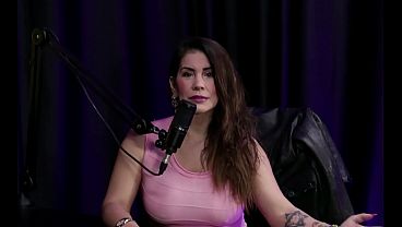 She feels great pleasure when her feet are sucked - Bruna Ferraz (Moai TV)