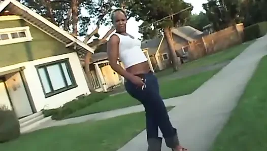 Big black chubby girl pussy fucking in the bedroom