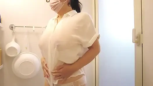 A Married Woman Masturbating in the Bath