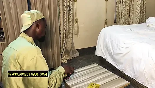 A Youth Corps member was bussy drilling her landlord's 2nd wife