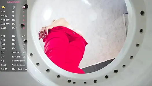 This mature ass wants to sit on your face!